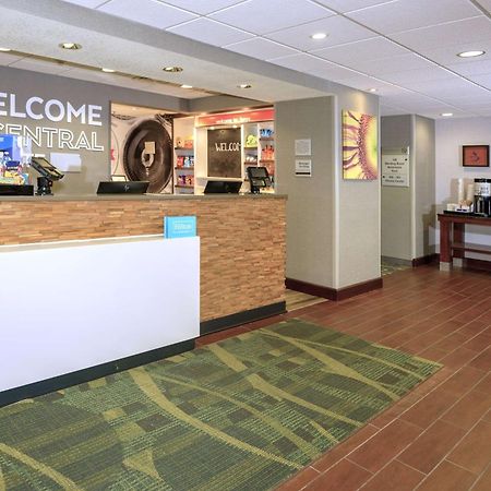 Hampton Inn Hays-North Of I-70 Exterior photo