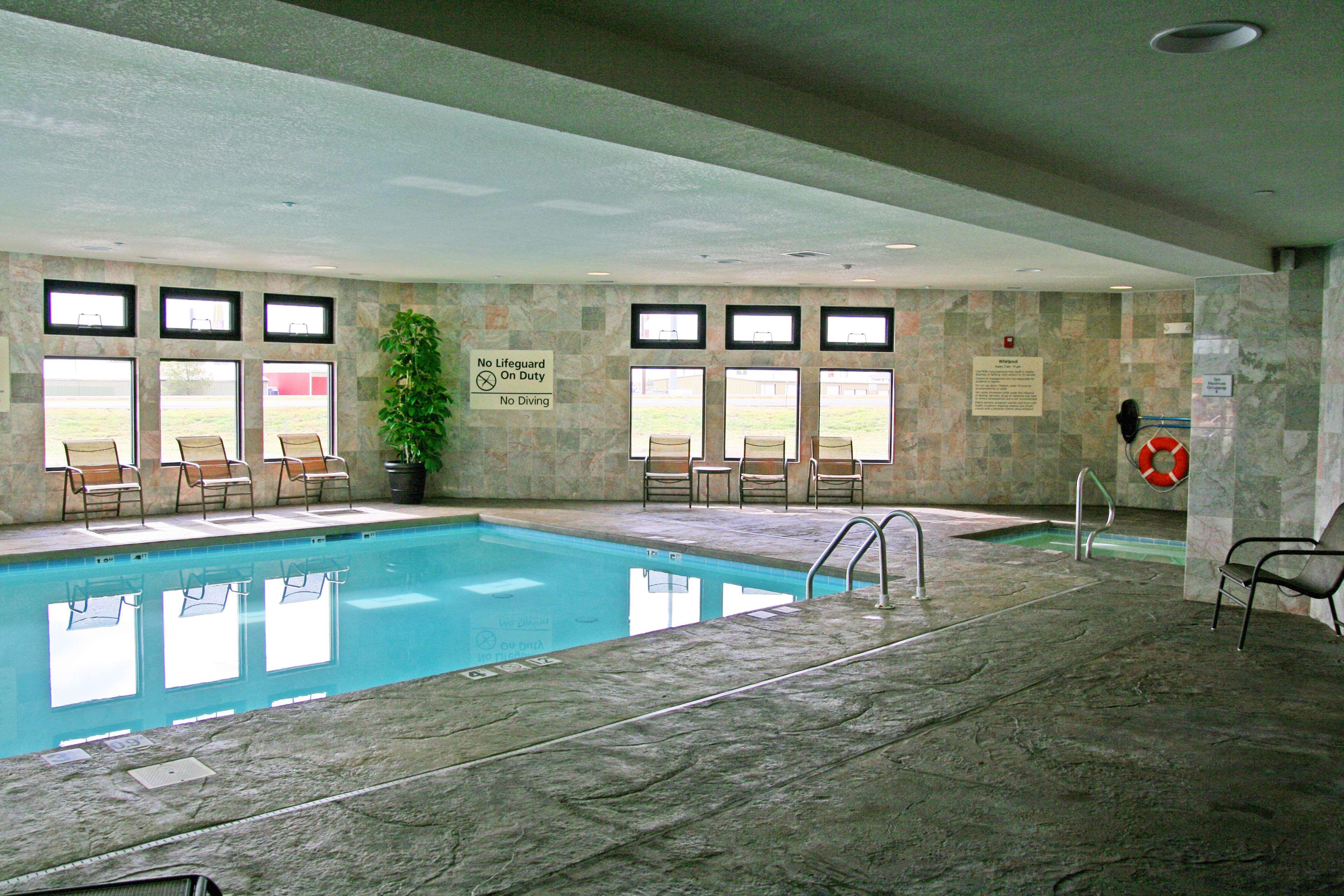 Hampton Inn Hays-North Of I-70 Exterior photo