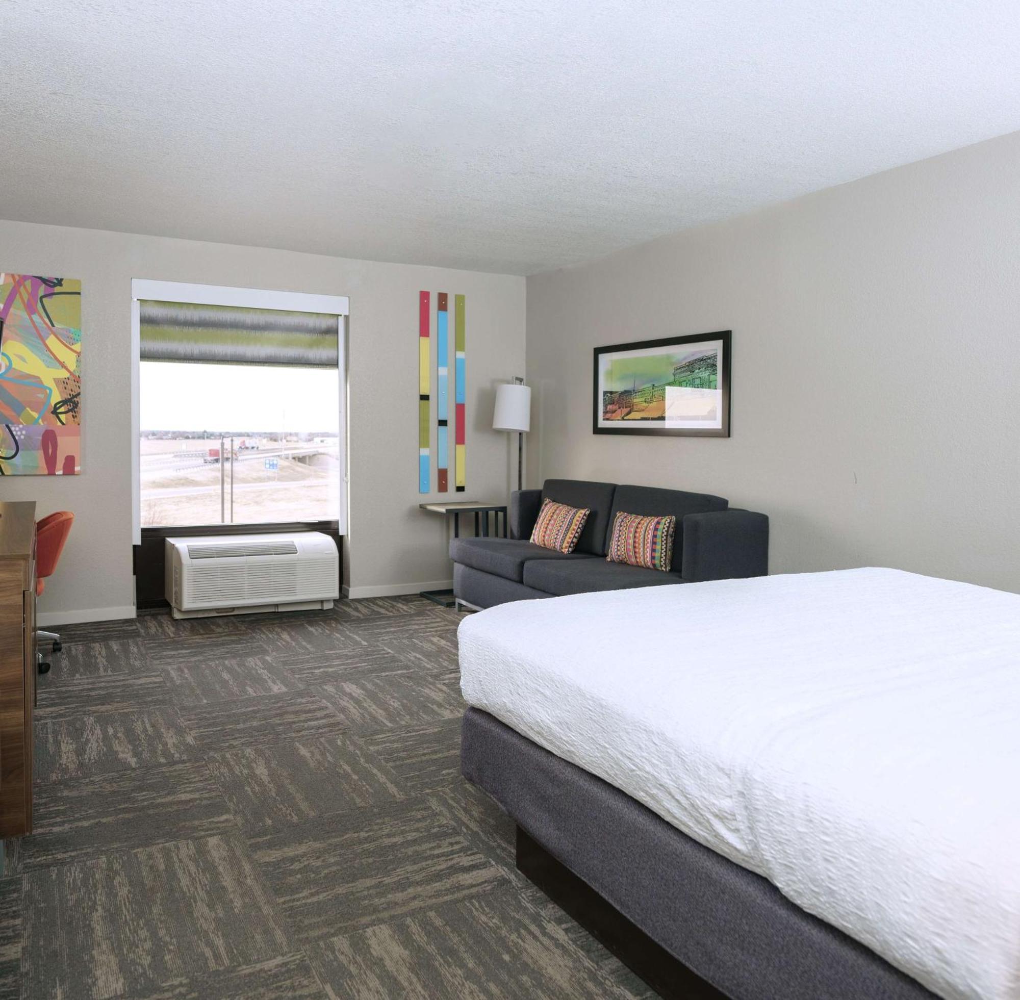 Hampton Inn Hays-North Of I-70 Exterior photo